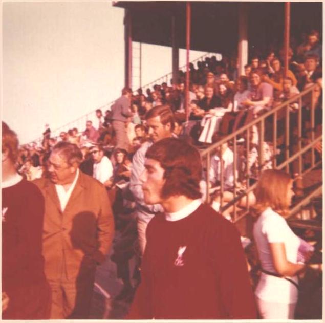Kevin Keegan walking in Idrottsparken