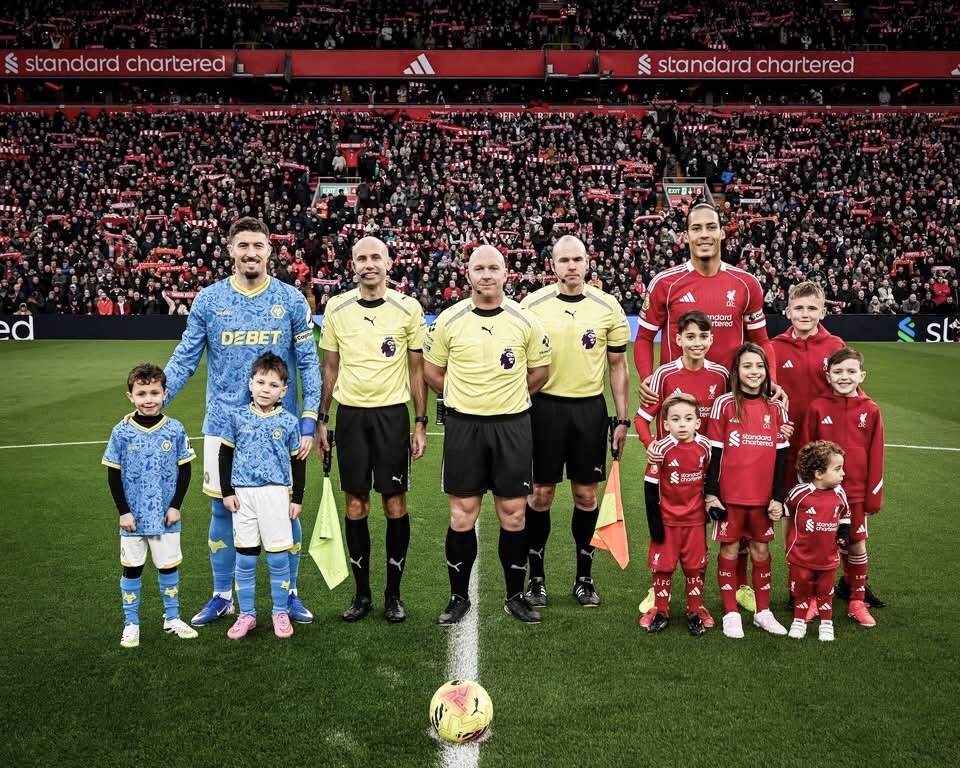 Match Officials With Captains & Mascots - PreMatch