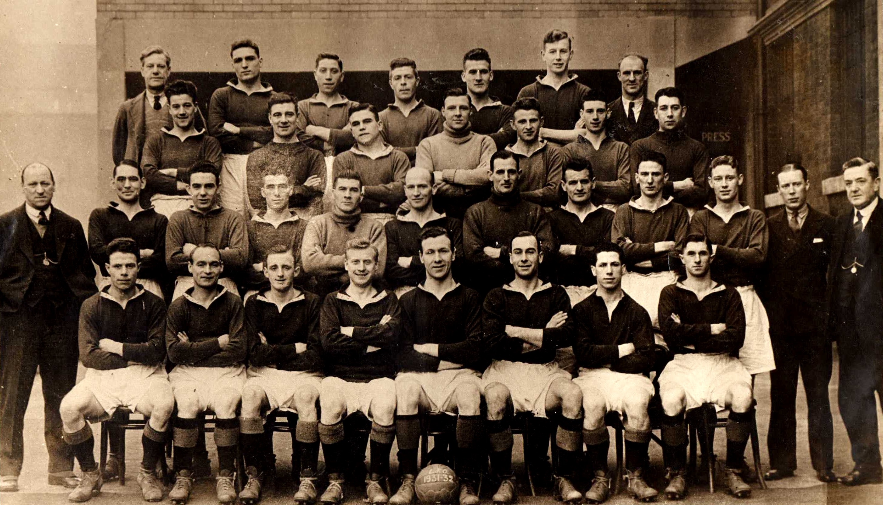 1931-1932 squad picture